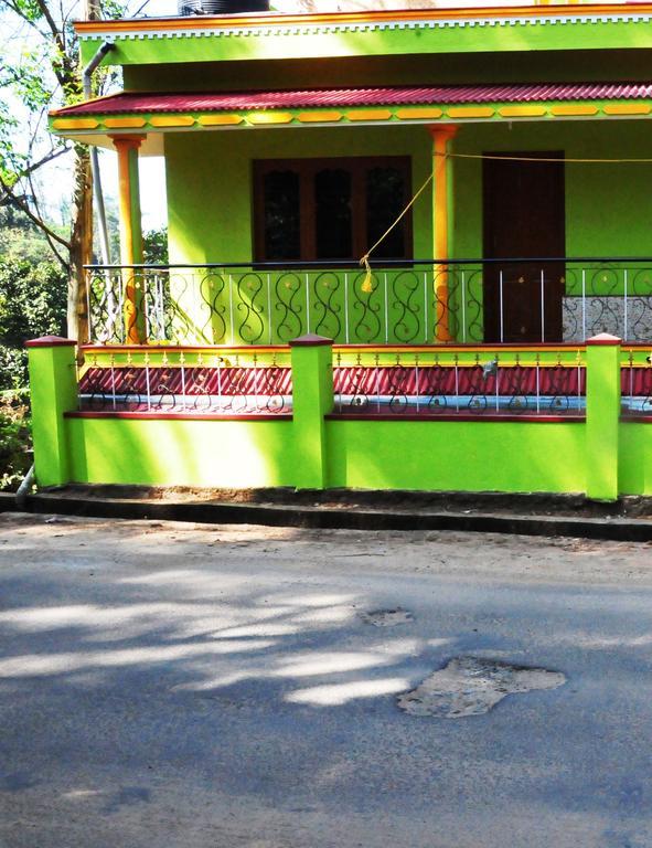 Akashadeepa Homestay Мадікері Номер фото