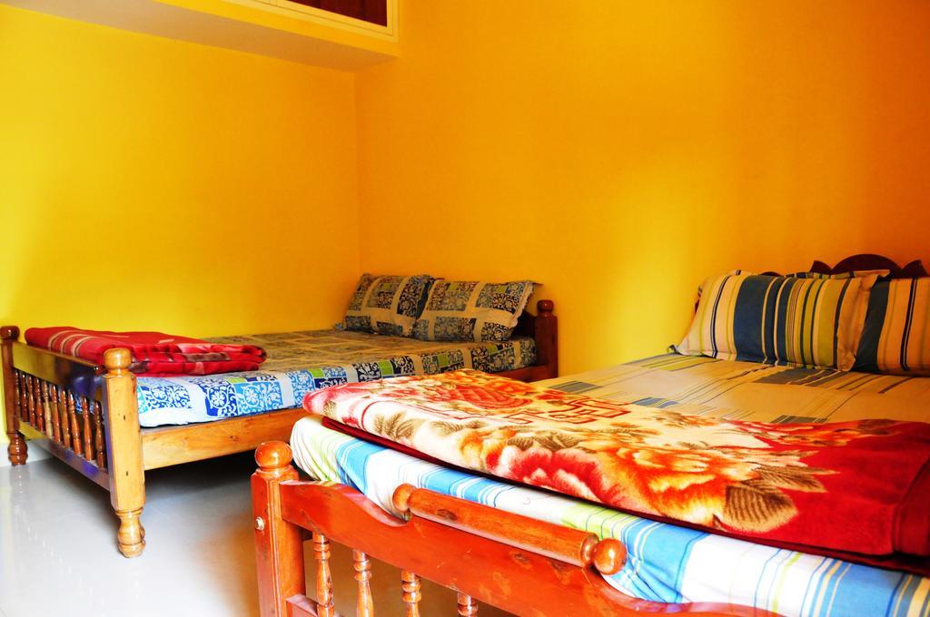 Akashadeepa Homestay Мадікері Номер фото